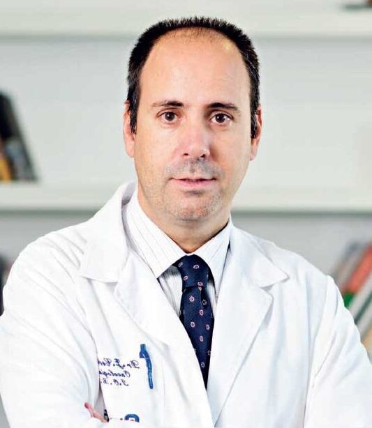 Doctor Urologist Ykharo Pereira